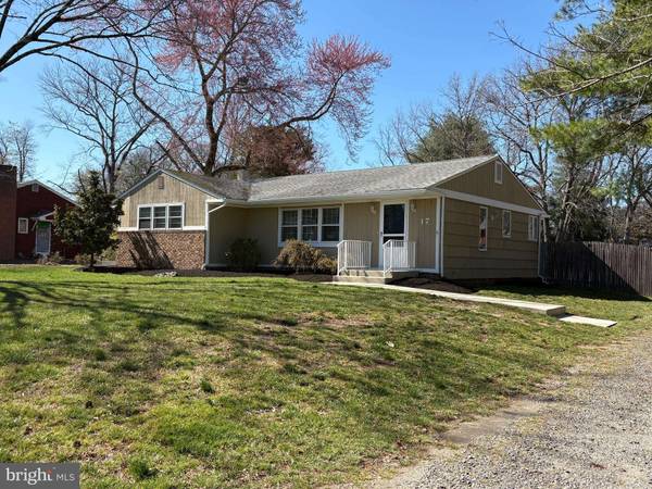17 WILKINS STATION RD, Medford, NJ 08055