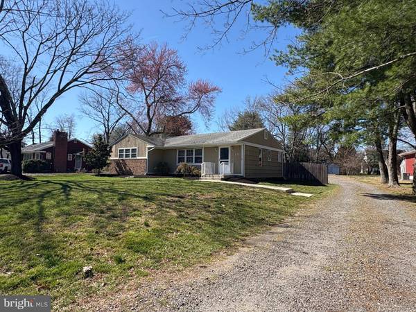 17 WILKINS STATION RD, Medford, NJ 08055