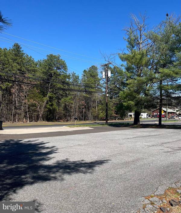 9 TOMLINSON MILL RD, Medford, NJ 08055