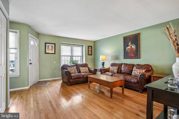 19 REGENCY CT, Marlton, NJ 08053