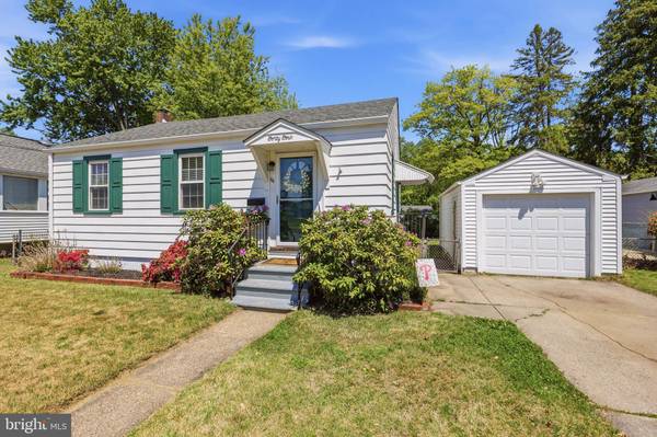 44 CHURCHILL RD, Cherry Hill, NJ 08034