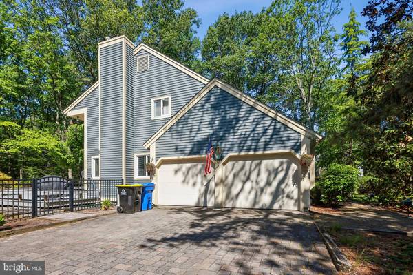 3 POINTE VIEW CIR, Medford, NJ 08055