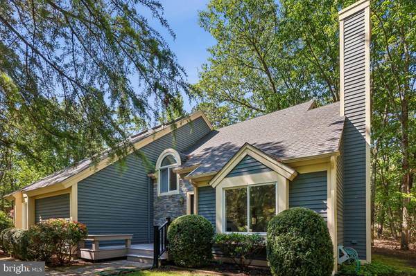 3 POINTE VIEW CIR, Medford, NJ 08055