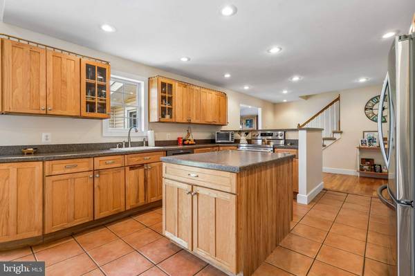 23 ALLEN AVE, Medford, NJ 08055