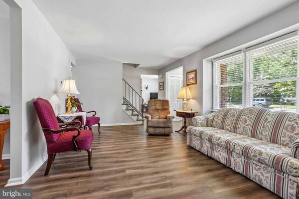 6 WOODLAND AVE, Medford, NJ 08055