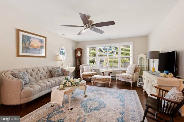 18 BUCKINGHAM DR, Southampton, NJ 08088