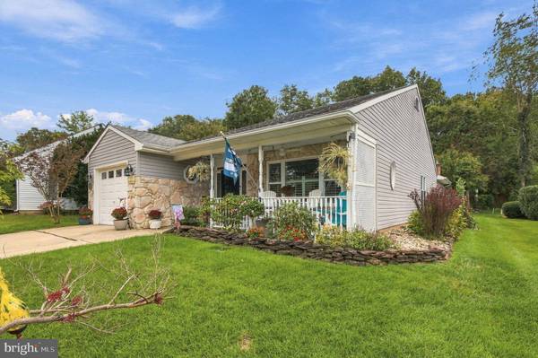 18 BUCKINGHAM DR, Southampton, NJ 08088