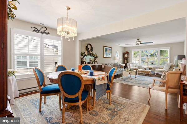 18 BUCKINGHAM DR, Southampton, NJ 08088