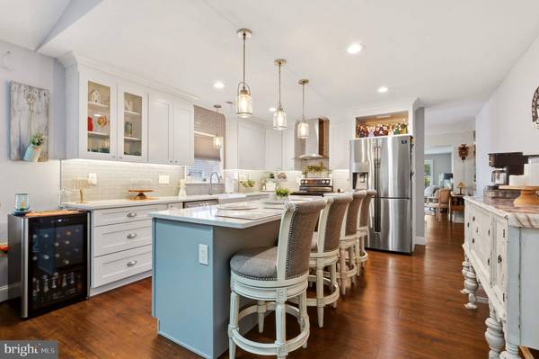18 BUCKINGHAM DR, Southampton, NJ 08088