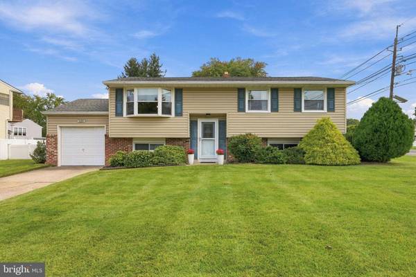 120 WOODVIEW LN