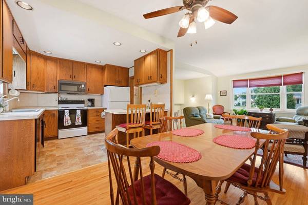 120 WOODVIEW LN, Cinnaminson, NJ 08077
