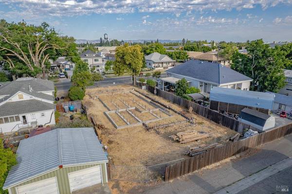 241 S 1st ST, Dixon, CA 95620