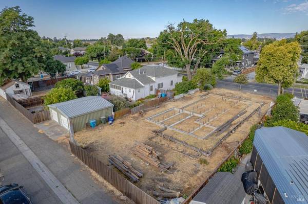 241 S 1st ST, Dixon, CA 95620