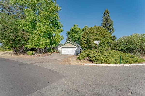 7265 Falcon RD, Fair Oaks, CA 95628