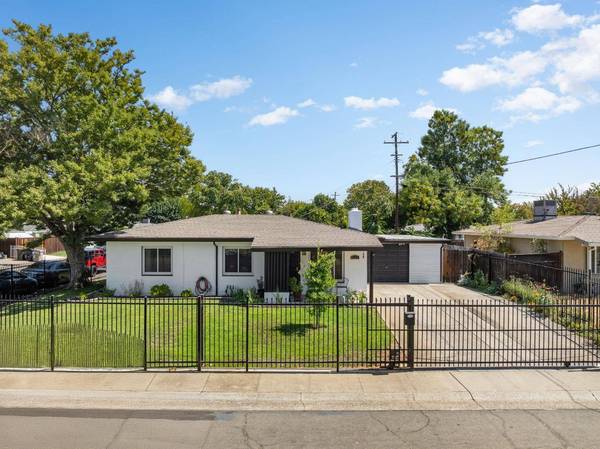 5101 Esmeralda ST, Sacramento, CA 95820