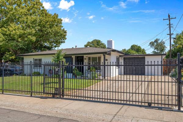 5101 Esmeralda ST, Sacramento, CA 95820
