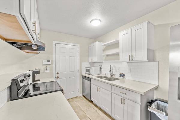 3923 Renick WAY, North Highlands, CA 95660