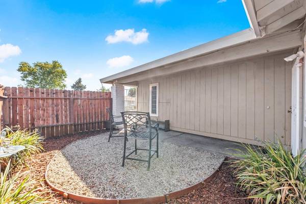 3923 Renick WAY, North Highlands, CA 95660