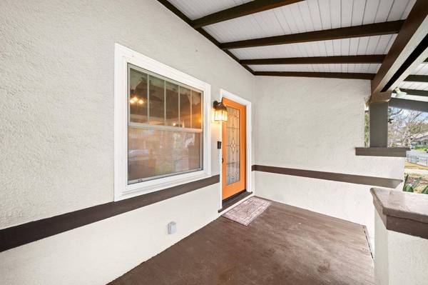 2570 41st ST, Sacramento, CA 95817