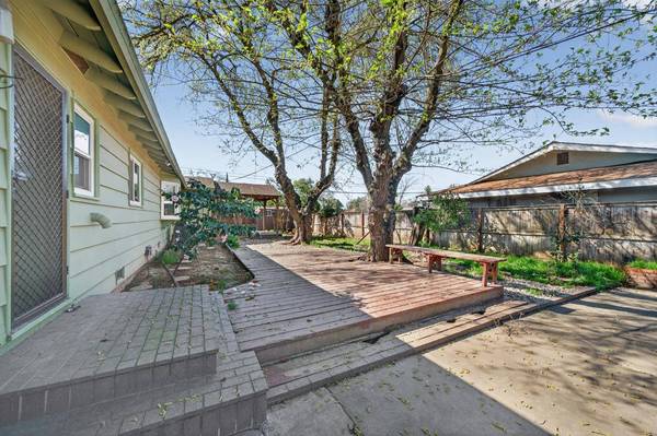 2303 Fulton AVE, Sacramento, CA 95825