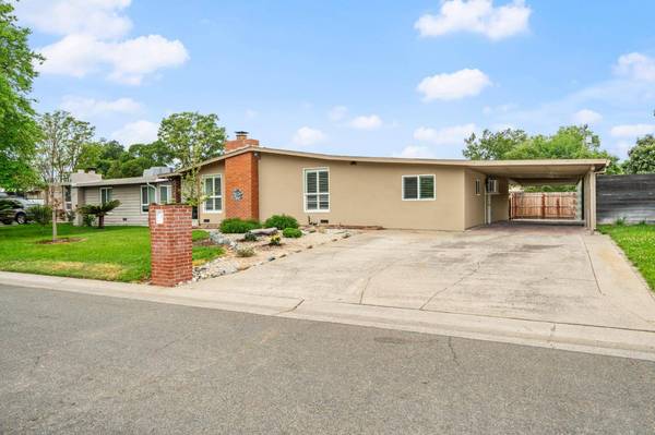 4829 Saint Lynn LN, Carmichael, CA 95608