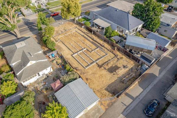 241 S 1st ST, Dixon, CA 95620