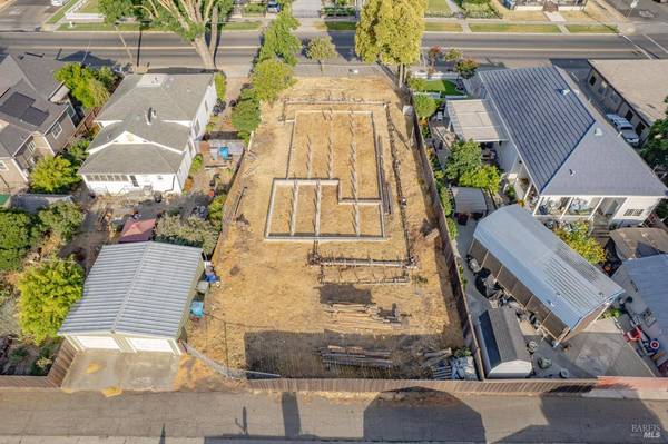 241 S 1st ST, Dixon, CA 95620