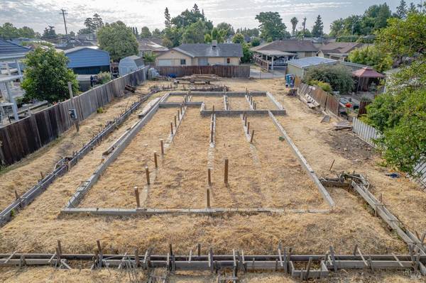 241 S 1st ST, Dixon, CA 95620
