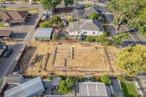 241 S 1st ST, Dixon, CA 95620