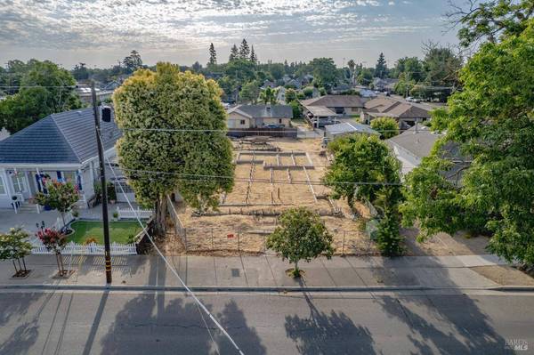 241 S 1st ST, Dixon, CA 95620