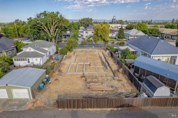241 S 1st ST, Dixon, CA 95620