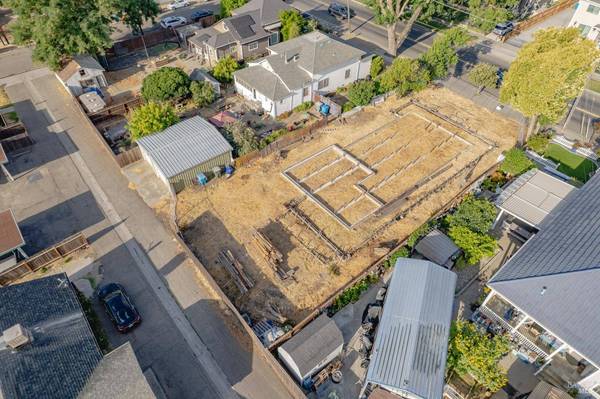 241 S 1st ST, Dixon, CA 95620