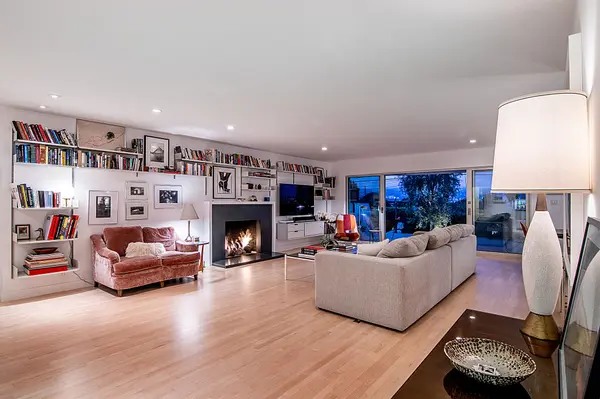 9353 Duxbury Rd, Los Angeles, CA 90034-1022