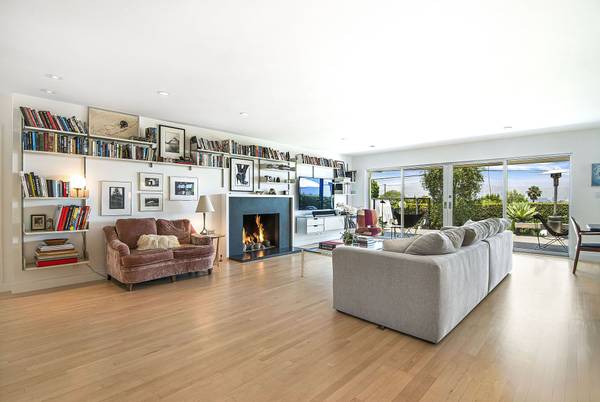 Los Angeles, CA 90034-1022,9353 Duxbury Rd