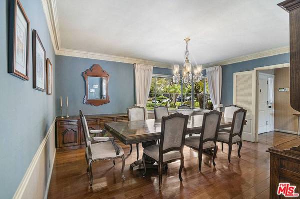 2224 Guthrie Dr, Los Angeles, CA 90034