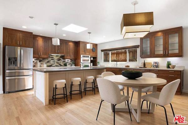 9611 Cresta DR, Los Angeles, CA 90035