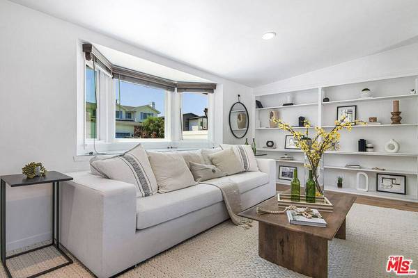 9611 Cresta Dr, Los Angeles, CA 90035