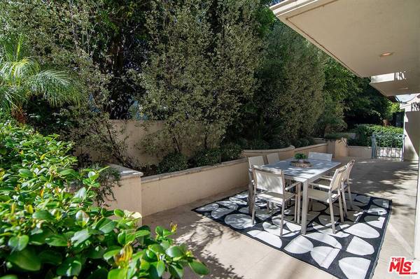 2007 S Beverly Glen Blvd #102, Los Angeles, CA 90025