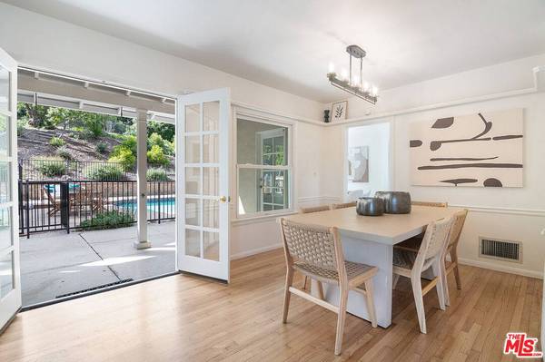 17952 Karen Dr, Encino, CA 91316