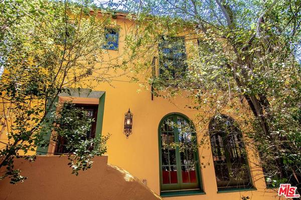 130 N Catalina St, Los Angeles, CA 90004