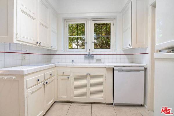 1217 1/2 S Alfred ST, Los Angeles, CA 90035