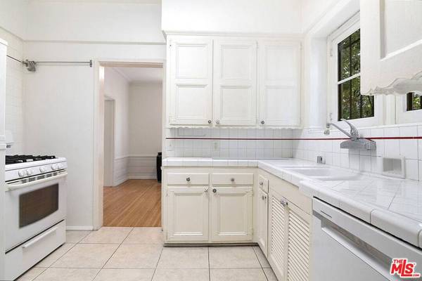 1217 1/2 S Alfred ST, Los Angeles, CA 90035