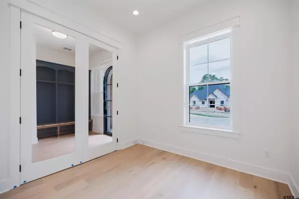 2316 Hidden Creek Trl, Tyler, TX 75703