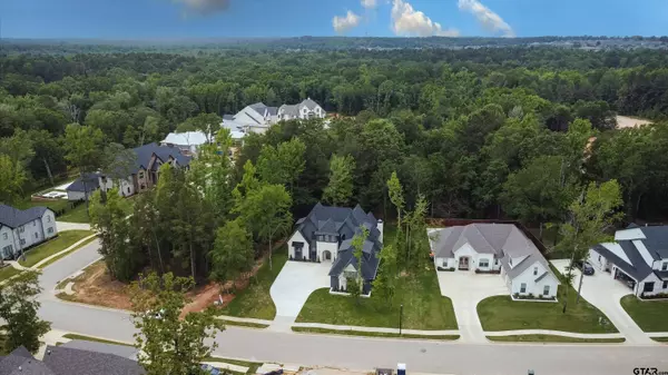 2316 Hidden Creek Trl, Tyler, TX 75703