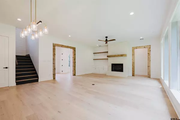 2316 Hidden Creek Trl, Tyler, TX 75703