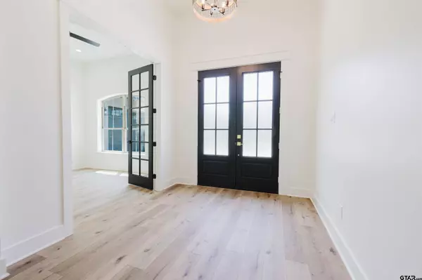 114 White-N-Gail Ln, Bullard, TX 75757