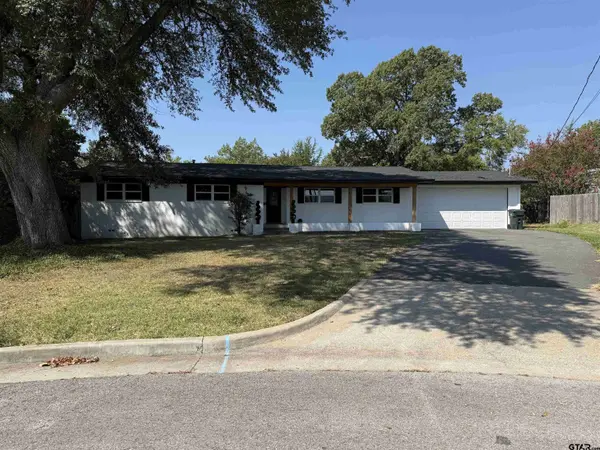 3211 Fernwood Dr, Tyler, TX 75701