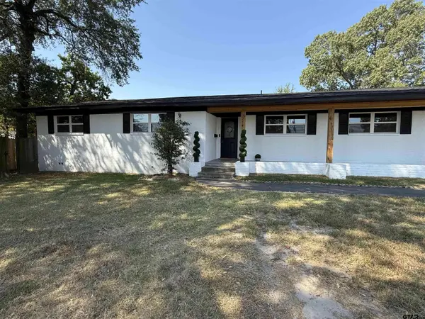 3211 Fernwood Dr, Tyler, TX 75701