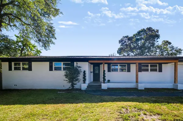 3211 Fernwood Dr, Tyler, TX 75701