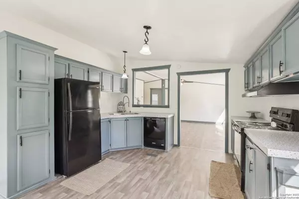 174 Buckhorn, Canyon Lake, TX 78133